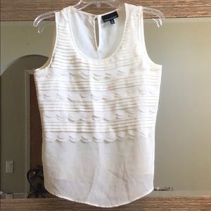 Sleeveless Top !